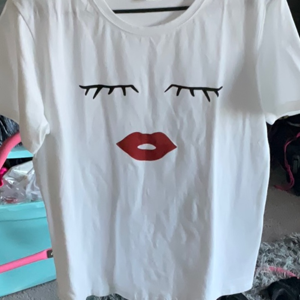 White tshirt